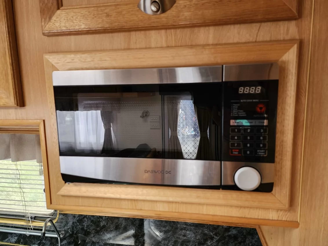 USED 2012 ROMA ELEGANCE caravan