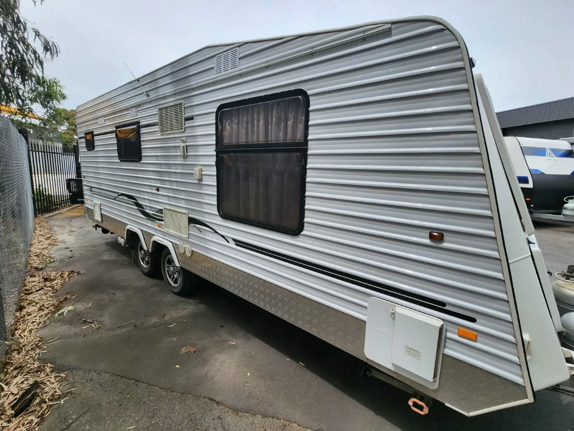 USED 2012 ROMA ELEGANCE caravan