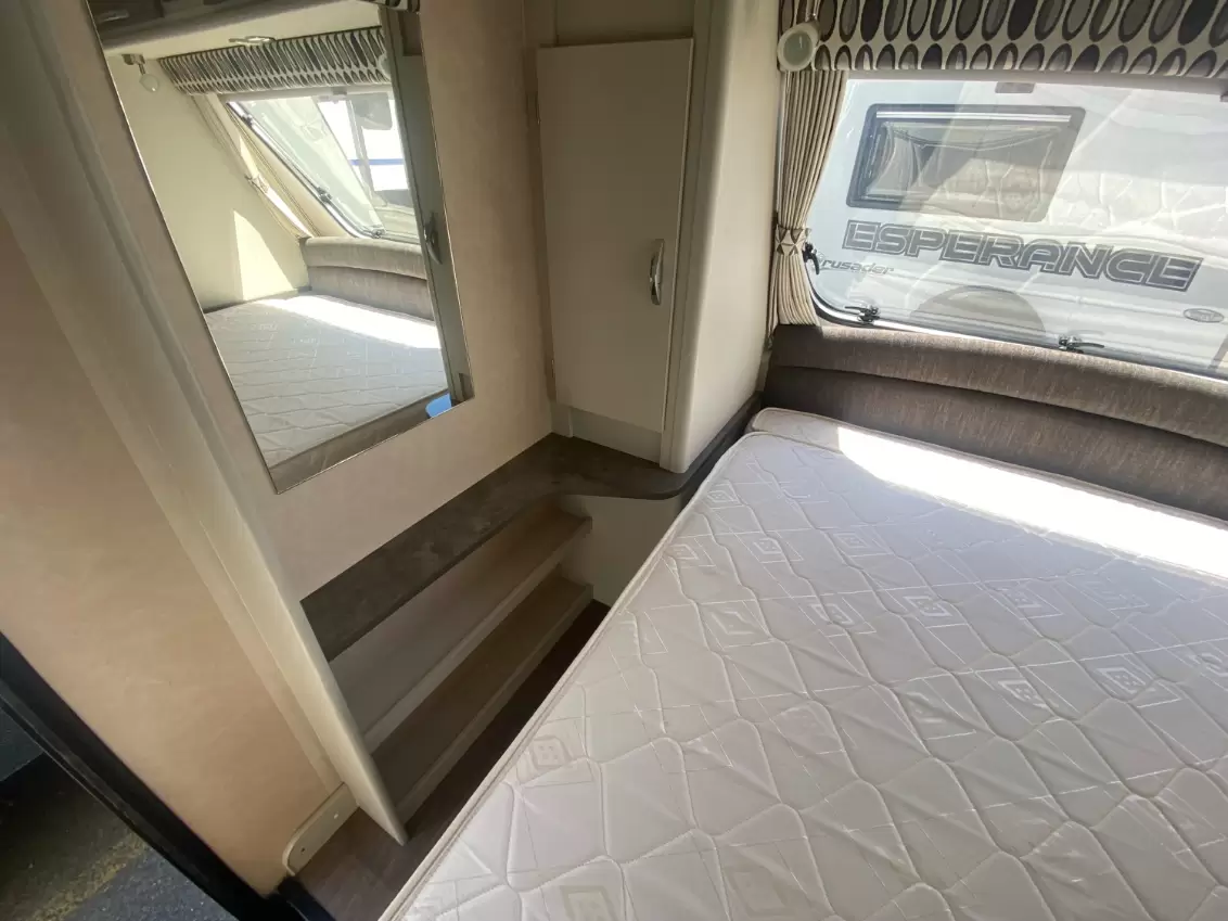 USED 2016 JURGENS LUNAGAZER caravan