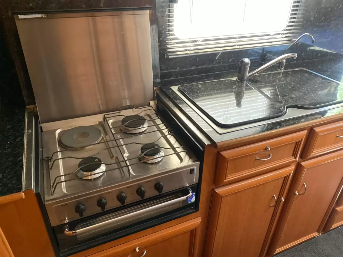 USED 2010 REGENT ROYSTON caravan