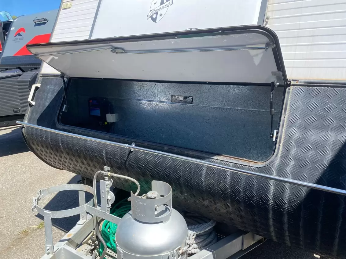 USED 2010 REGENT ROYSTON