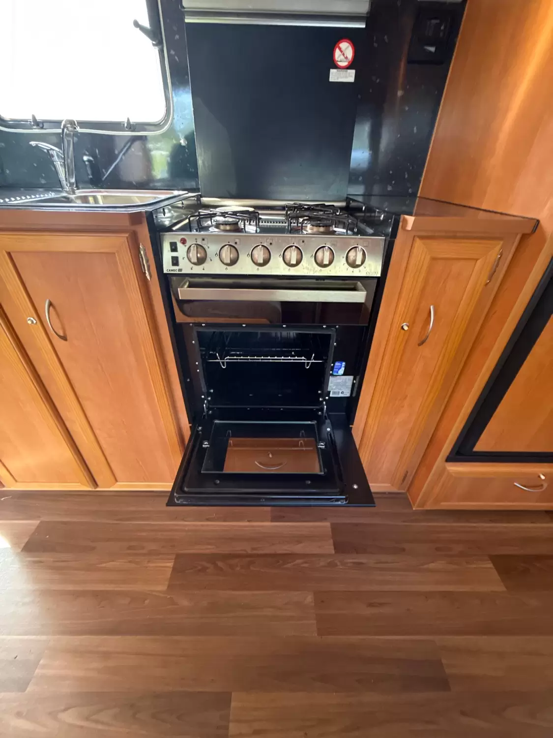 USED 2011 WINDSOR PLATINUM