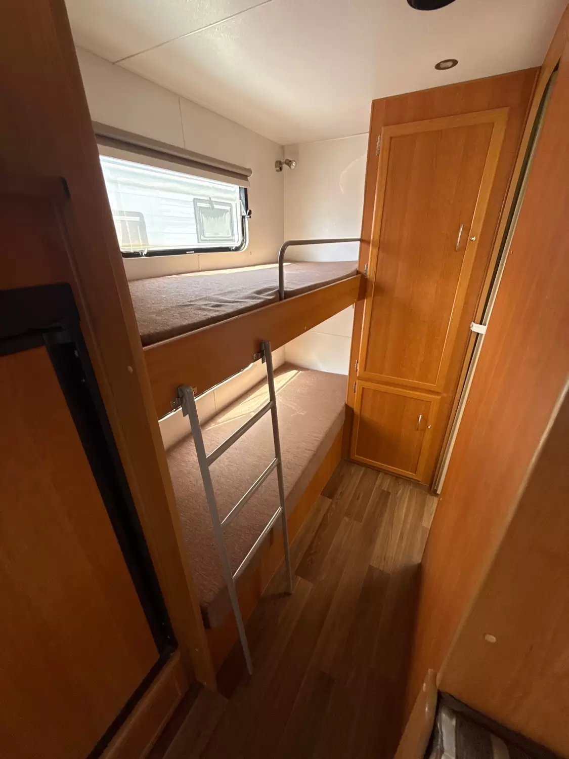 USED 2011 WINDSOR PLATINUM