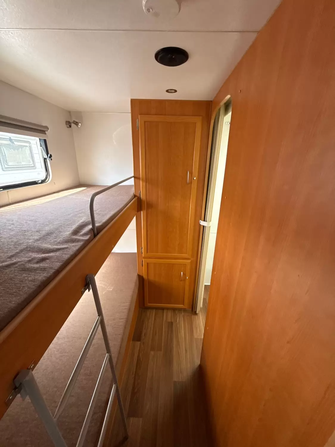 USED 2011 WINDSOR PLATINUM