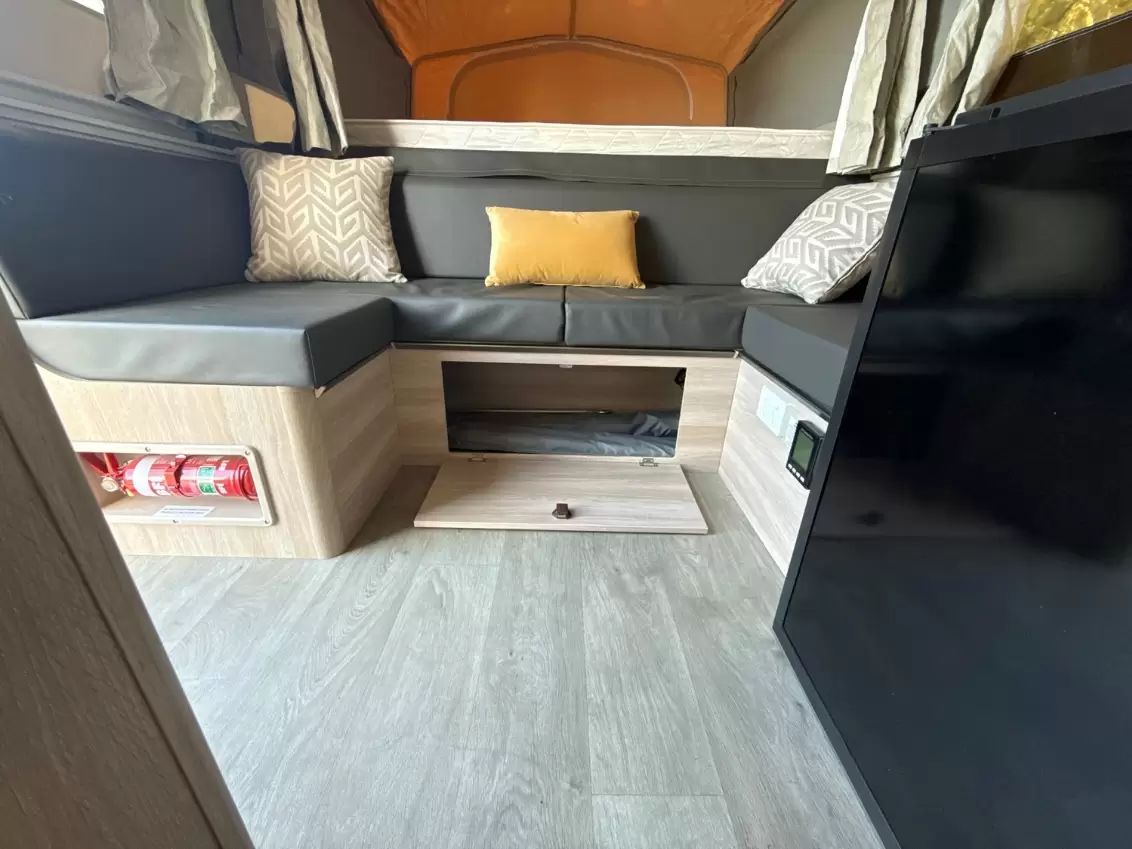 USED 2021 JAYCO SWAN