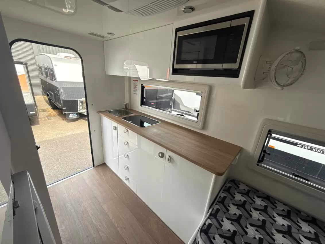 USED 2023 CRUSADER CHAMELEON