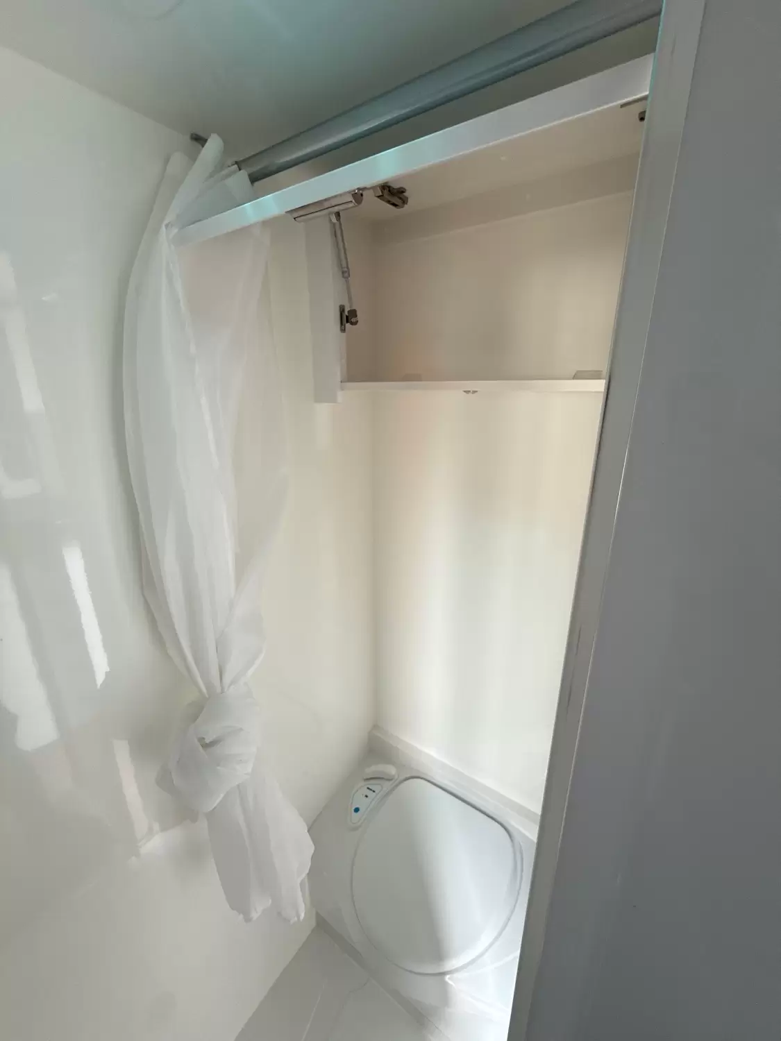 USED 2023 CRUSADER CHAMELEON