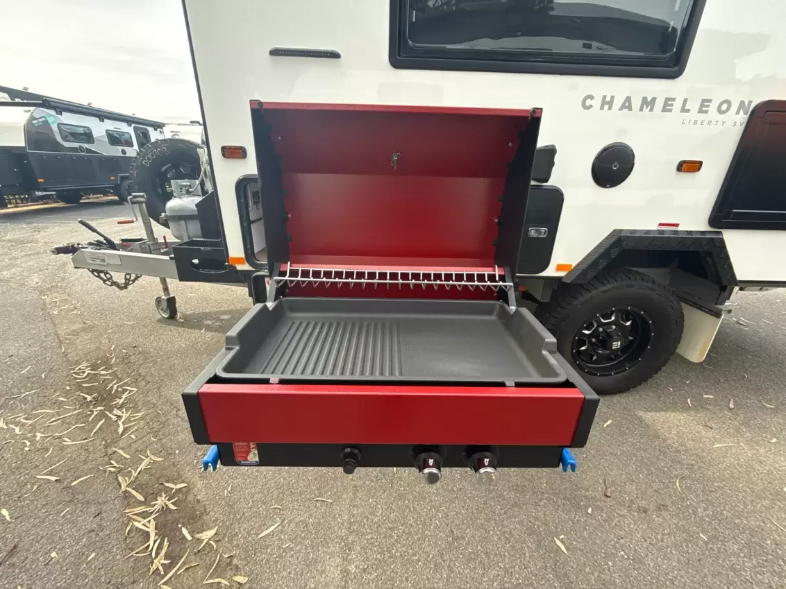 USED 2023 CRUSADER CHAMELEON