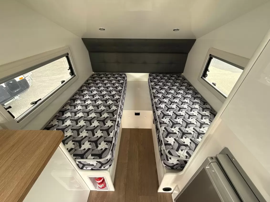 USED 2023 CRUSADER CHAMELEON