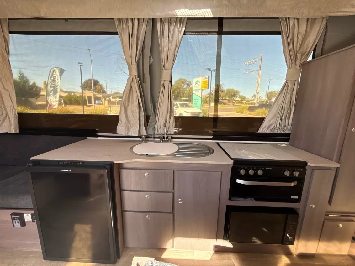 USED 2023 JAYCO SWAN