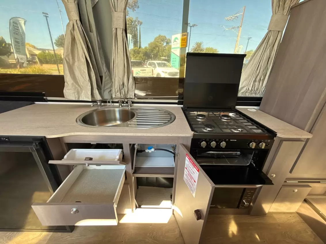 USED 2023 JAYCO SWAN