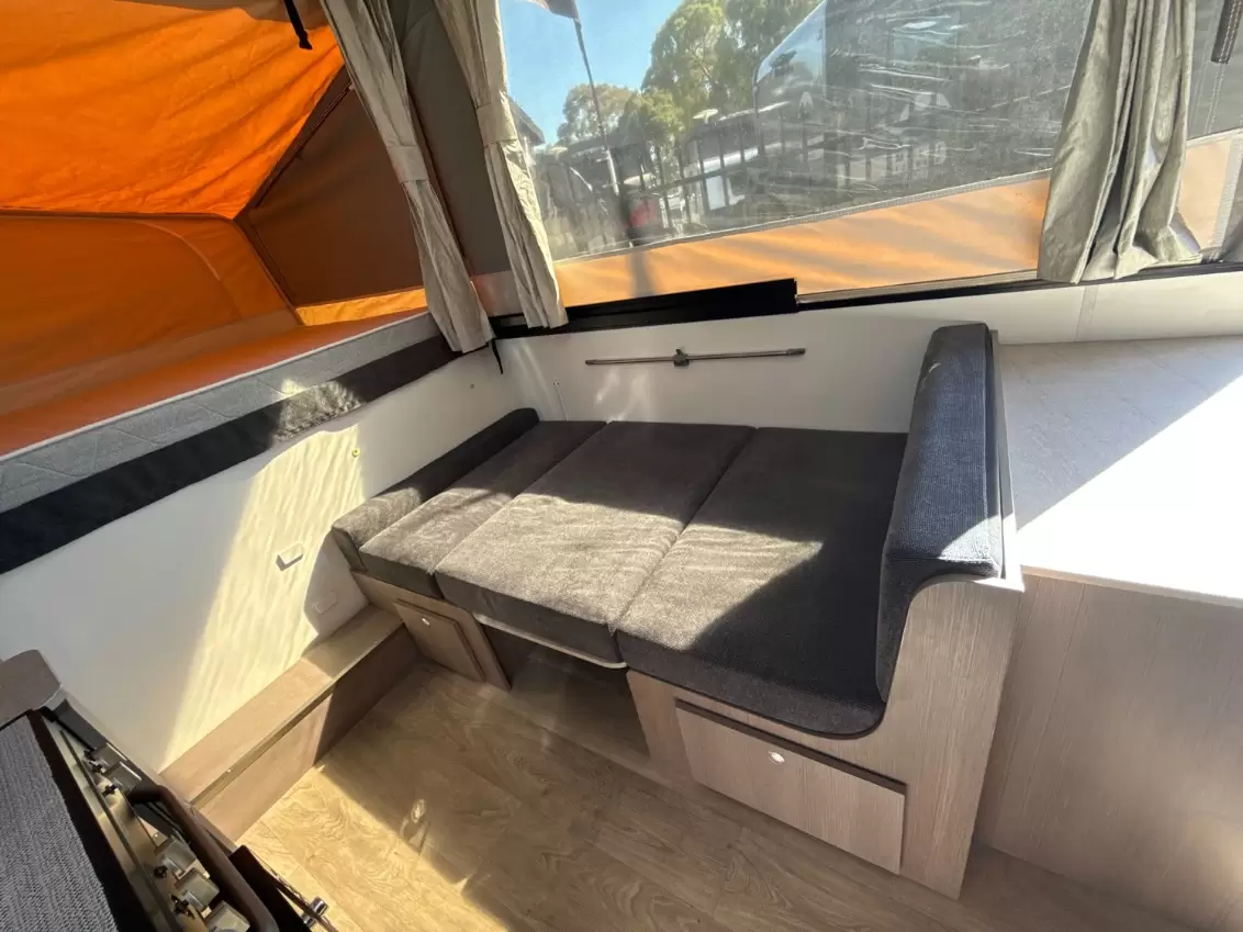 USED 2023 JAYCO SWAN