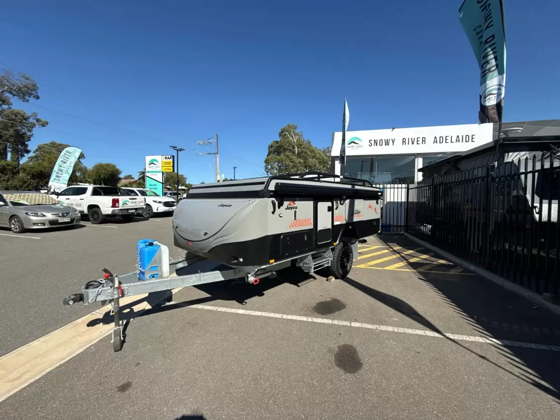 USED 2023 JAYCO SWAN
