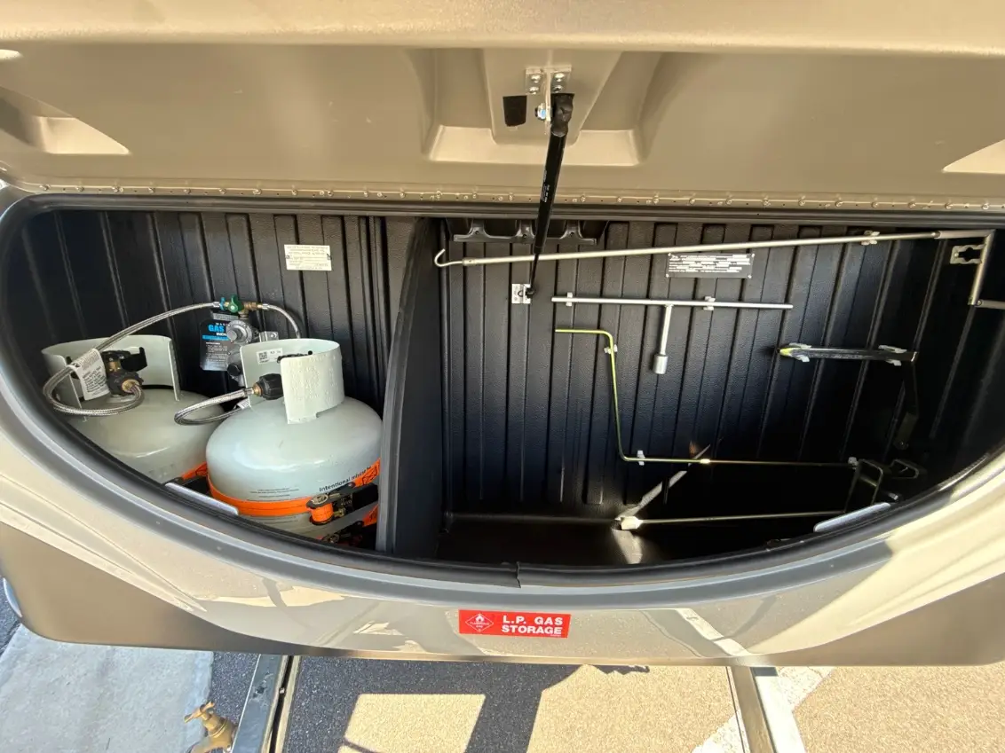 USED 2023 JAYCO SWAN