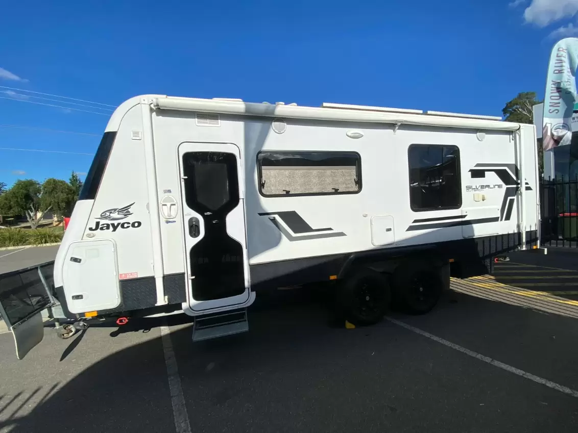 USED 2017 JAYCO SILVERLINE