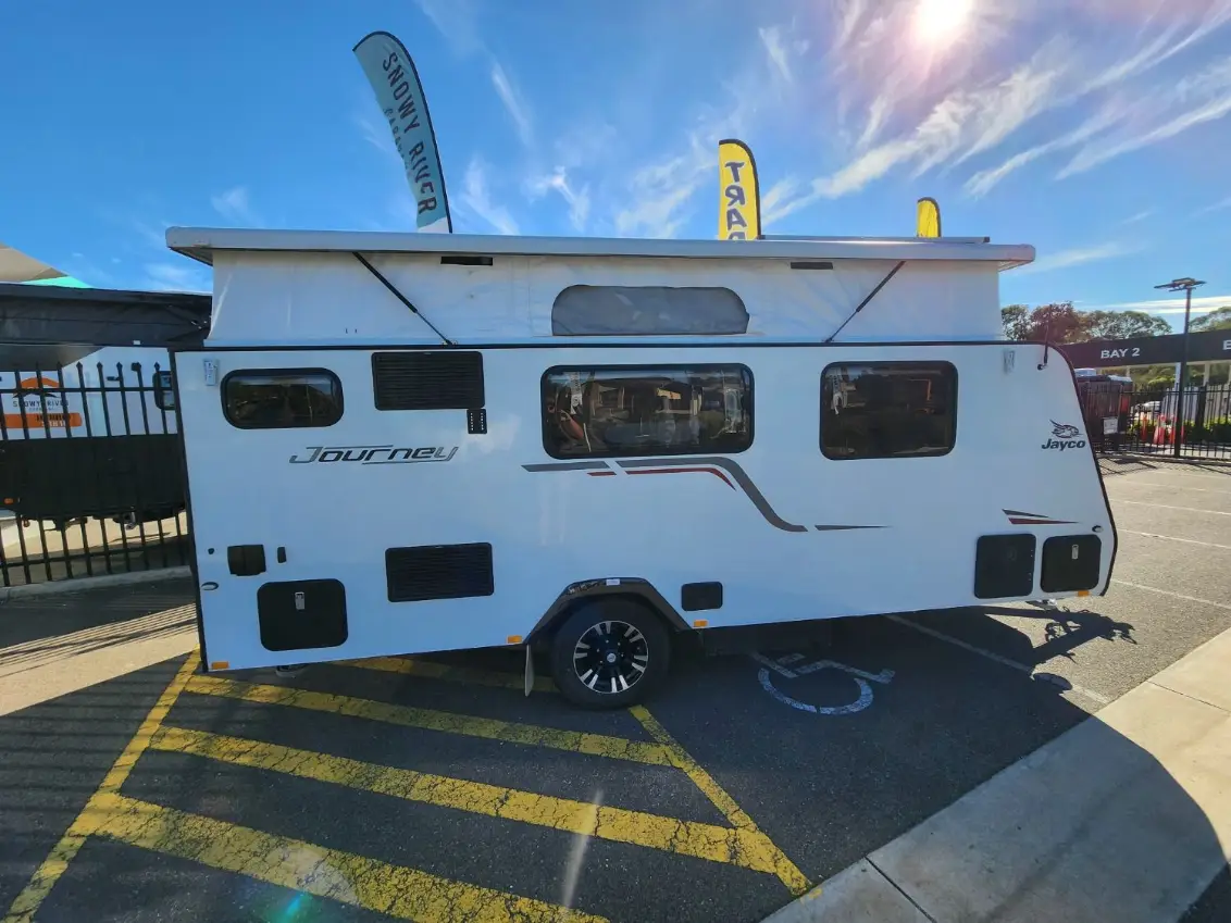 USED 2021 JAYCO JOURNEY