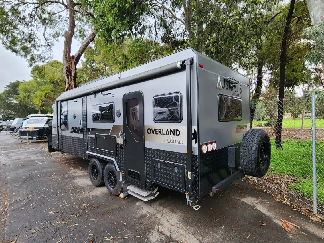 USED 2023 AUSTRALIS OVERLAND 22.8