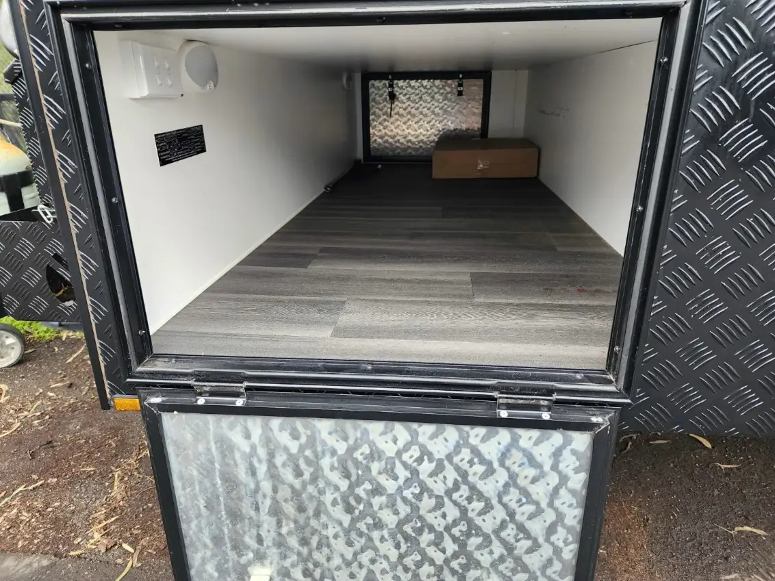 USED 2023 AUSTRALIS OVERLAND 22.8