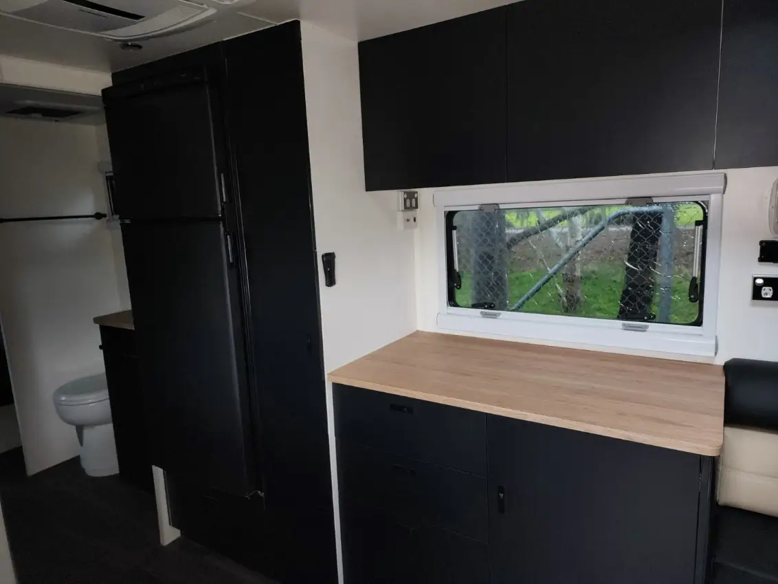 USED 2023 AUSTRALIS OVERLAND 22.8