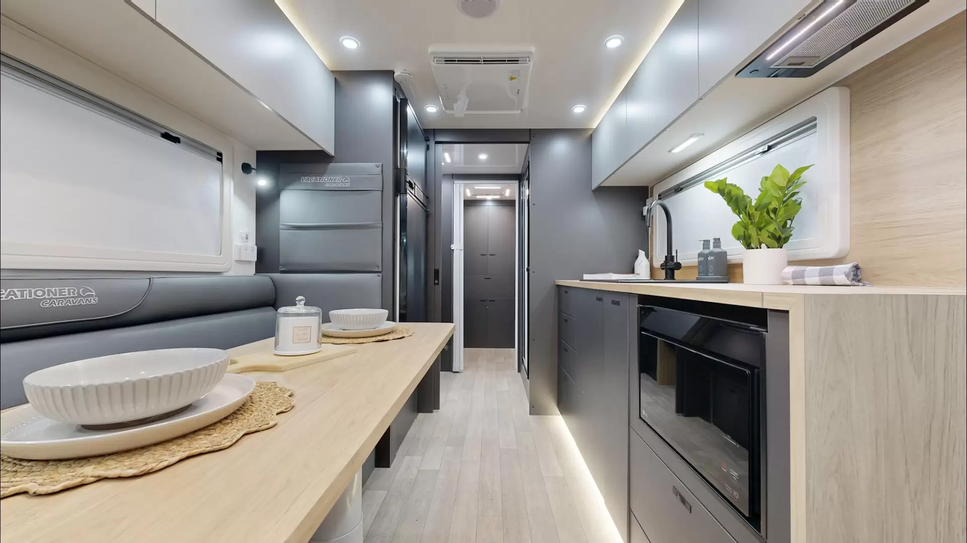 NEW 2026 VACATIONER CARAVANS ROUGH RIDER