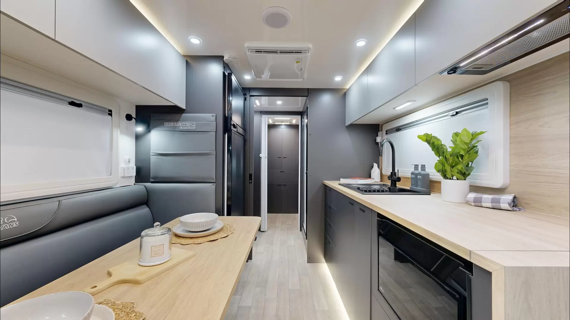 NEW 2026 VACATIONER CARAVANS ROUGH RIDER