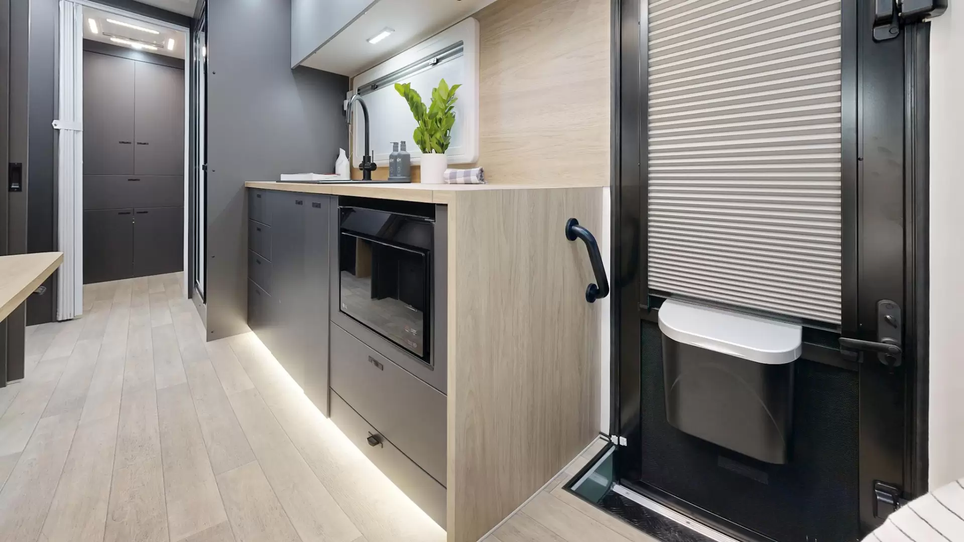 NEW 2026 VACATIONER CARAVANS ROUGH RIDER