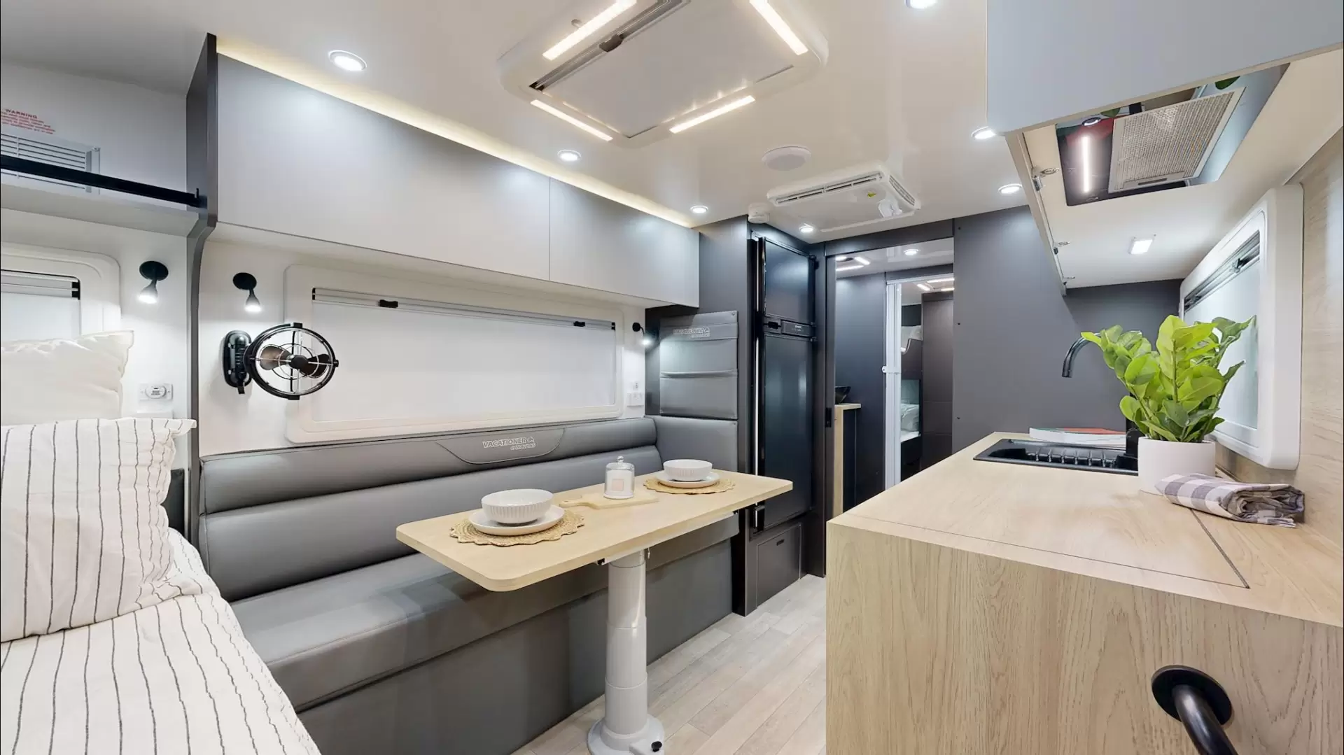 NEW 2026 VACATIONER CARAVANS ROUGH RIDER