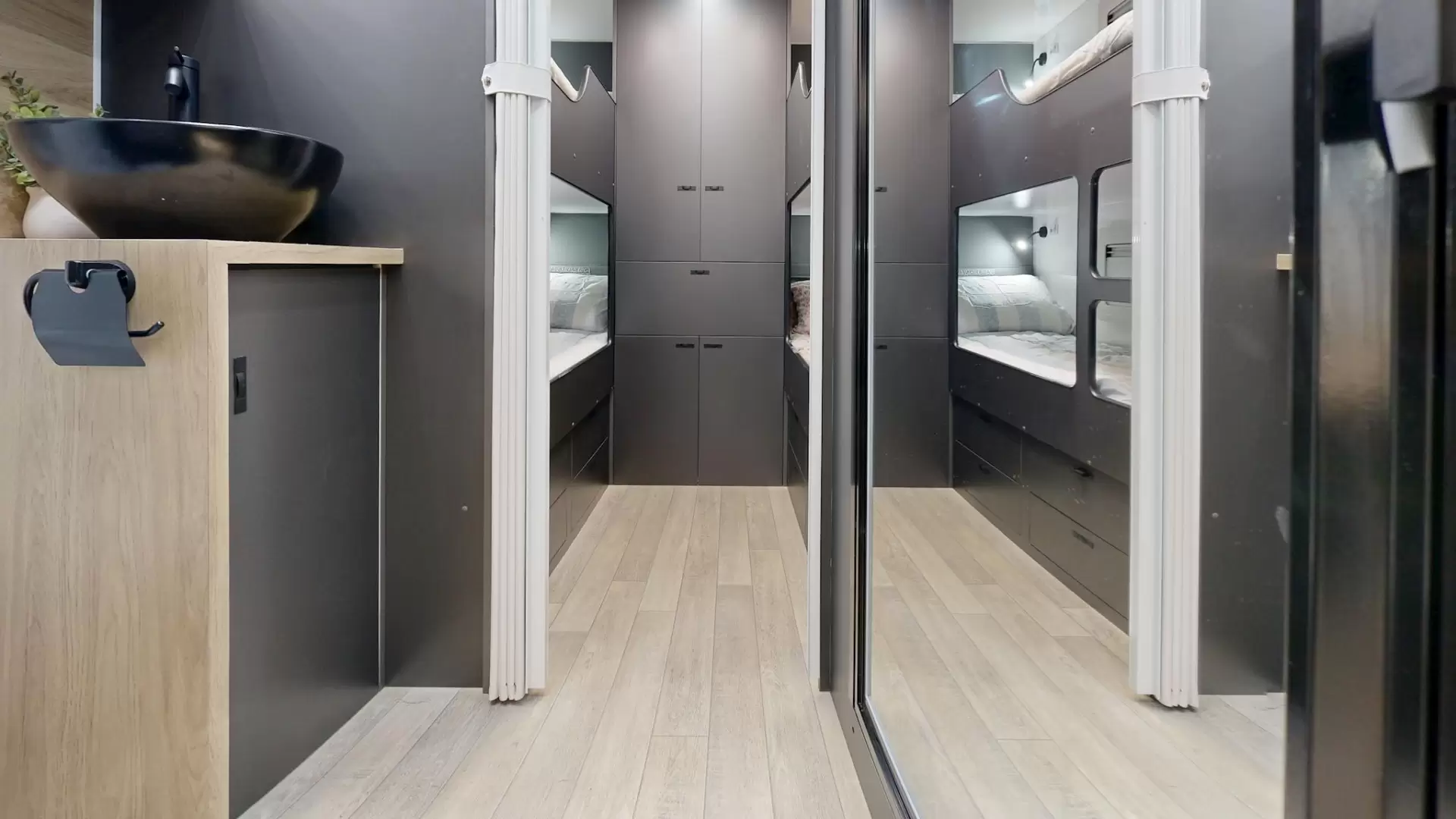 NEW 2026 VACATIONER CARAVANS ROUGH RIDER