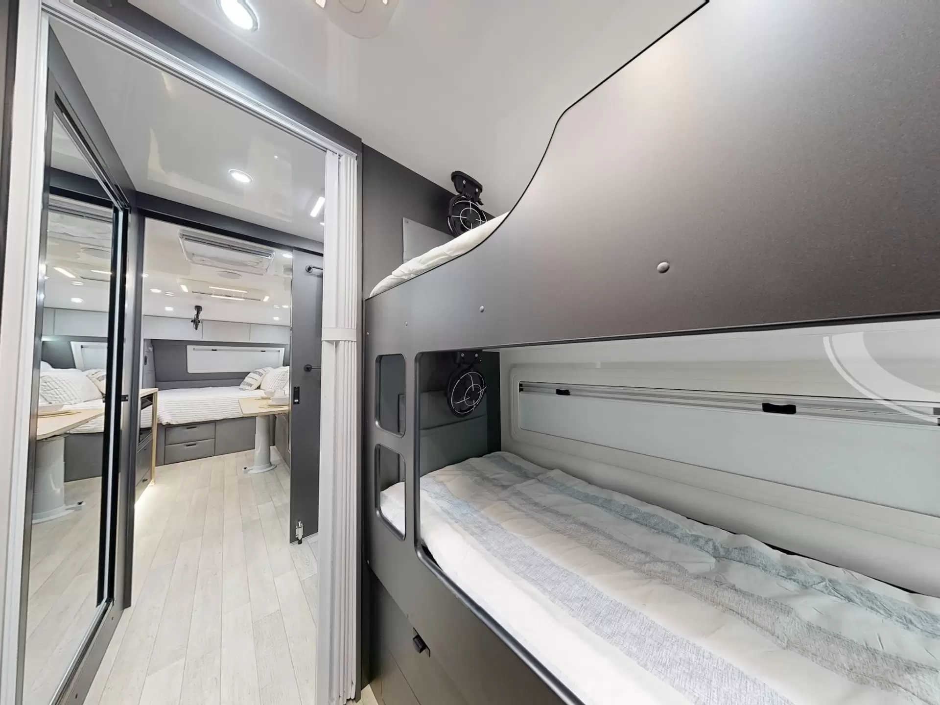 NEW 2026 VACATIONER CARAVANS ROUGH RIDER