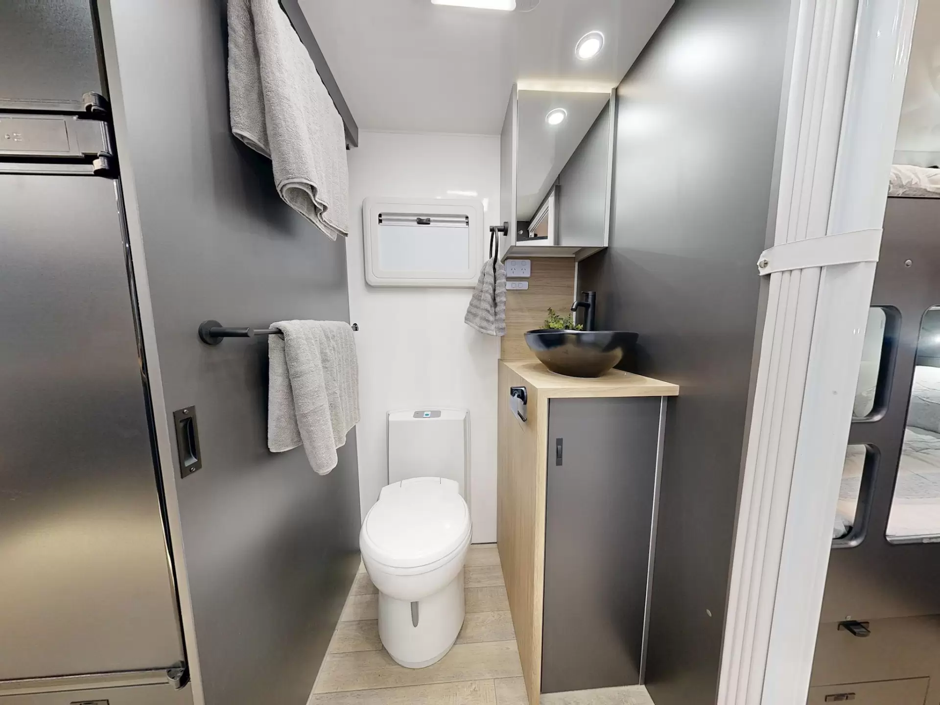 NEW 2026 VACATIONER CARAVANS ROUGH RIDER