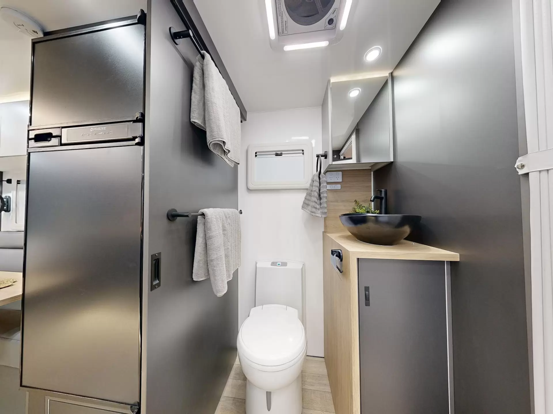 NEW 2026 VACATIONER CARAVANS ROUGH RIDER