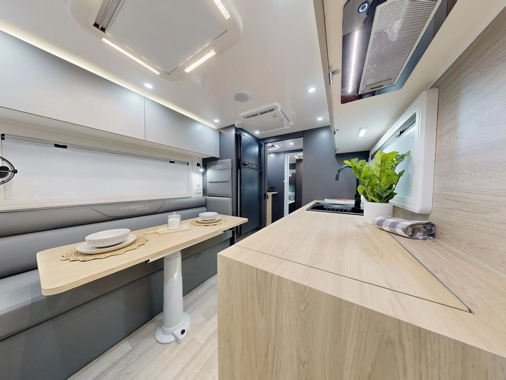 NEW 2026 VACATIONER CARAVANS ROUGH RIDER