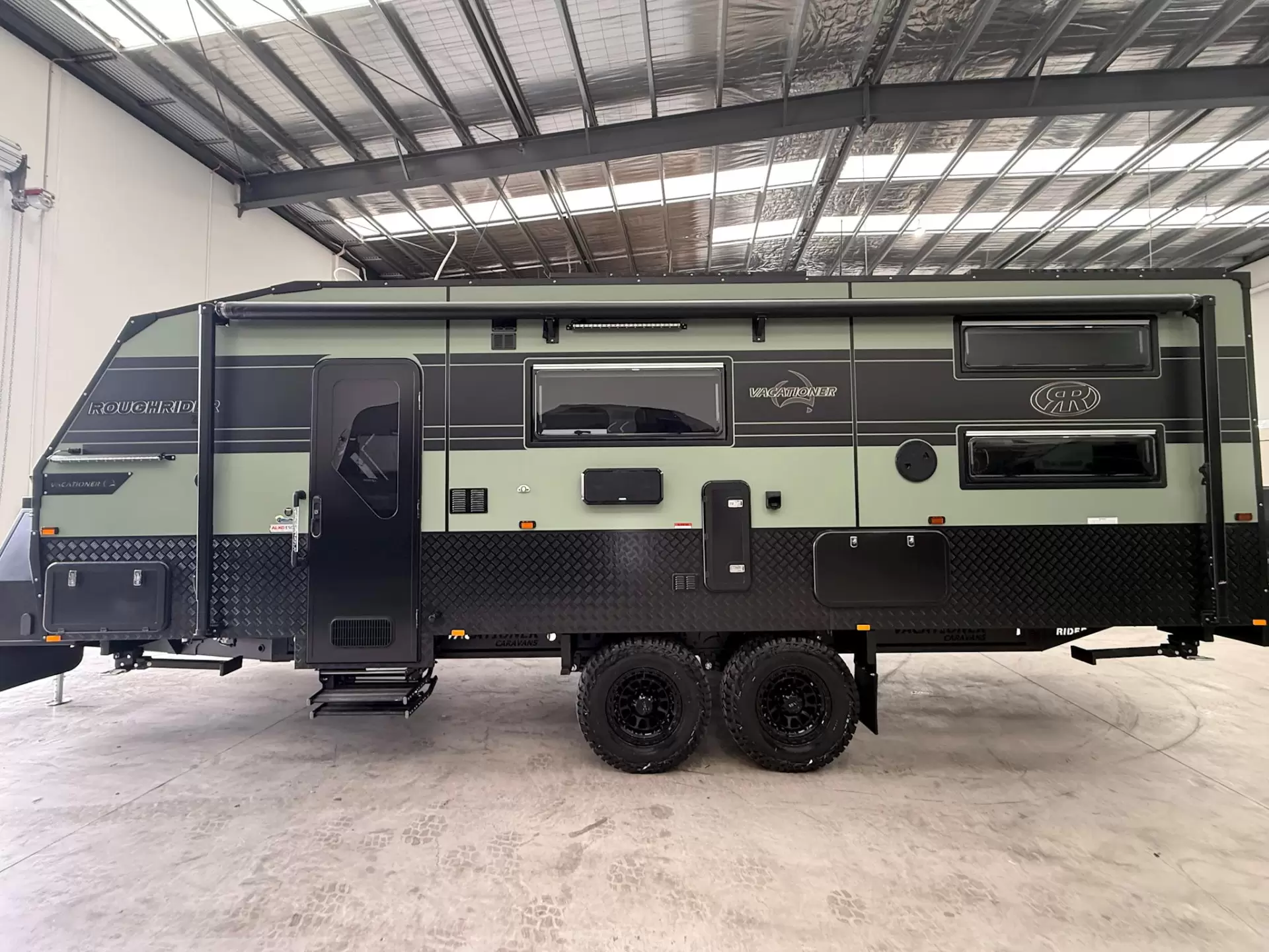 NEW 2026 VACATIONER CARAVANS ROUGH RIDER