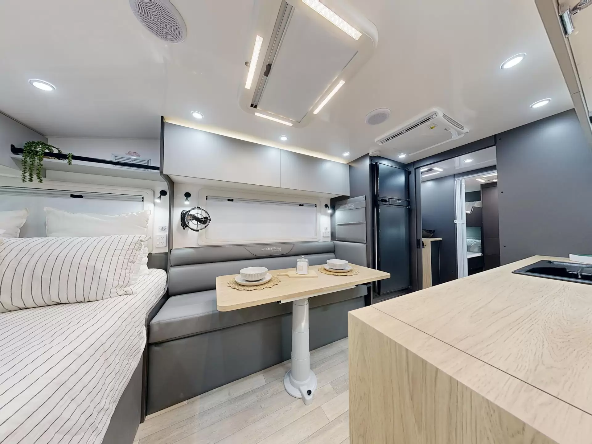 NEW 2026 VACATIONER CARAVANS ROUGH RIDER