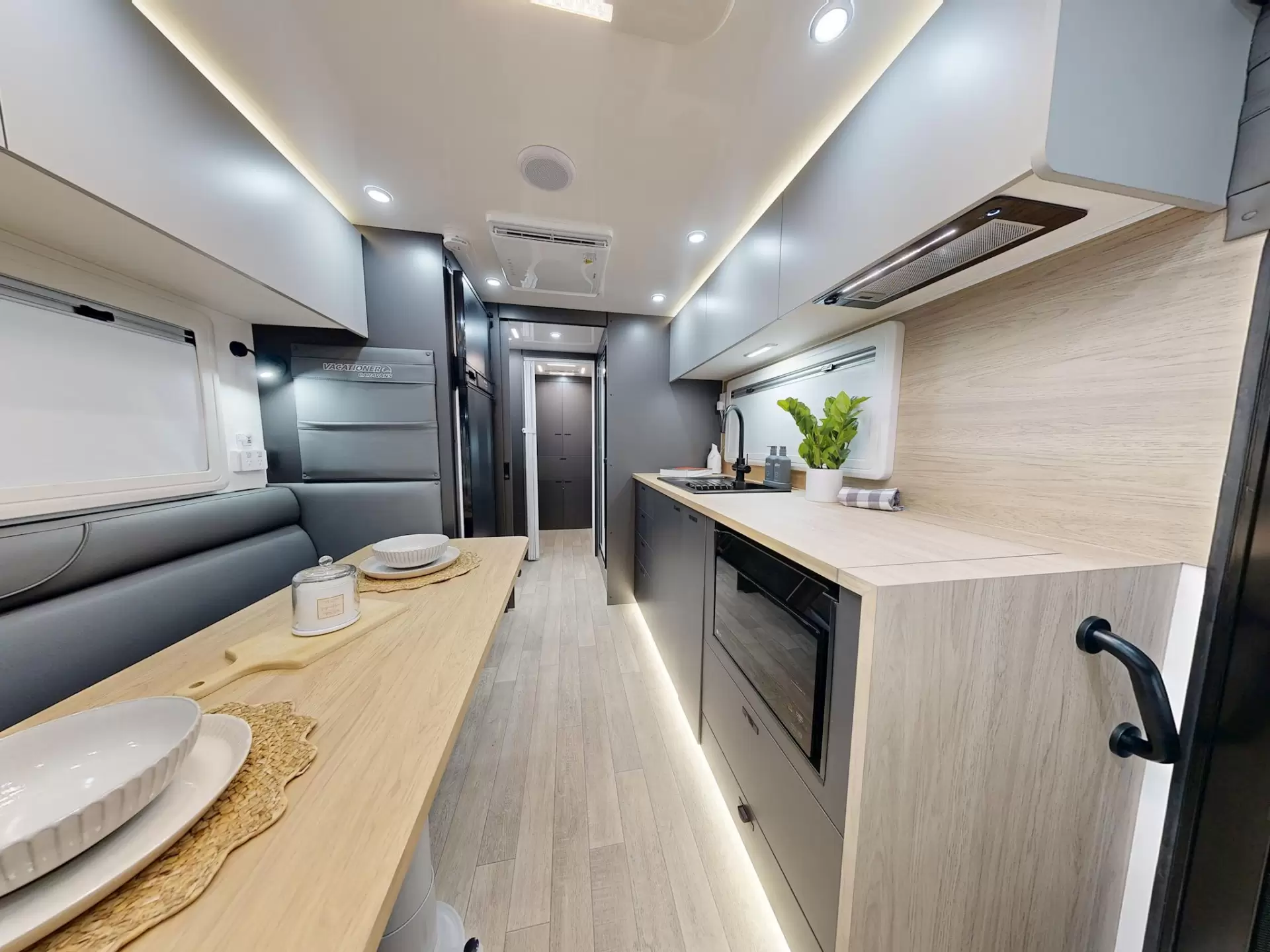 NEW 2026 VACATIONER CARAVANS ROUGH RIDER