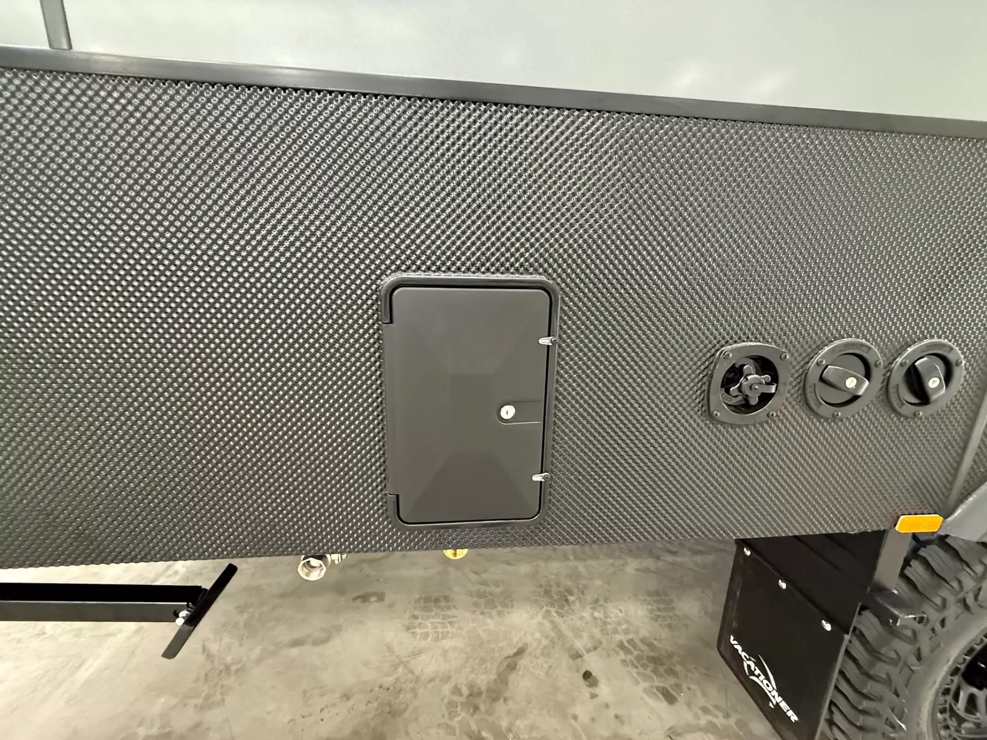 NEW 2025 VACATIONER CARAVANS ROUGH RIDER