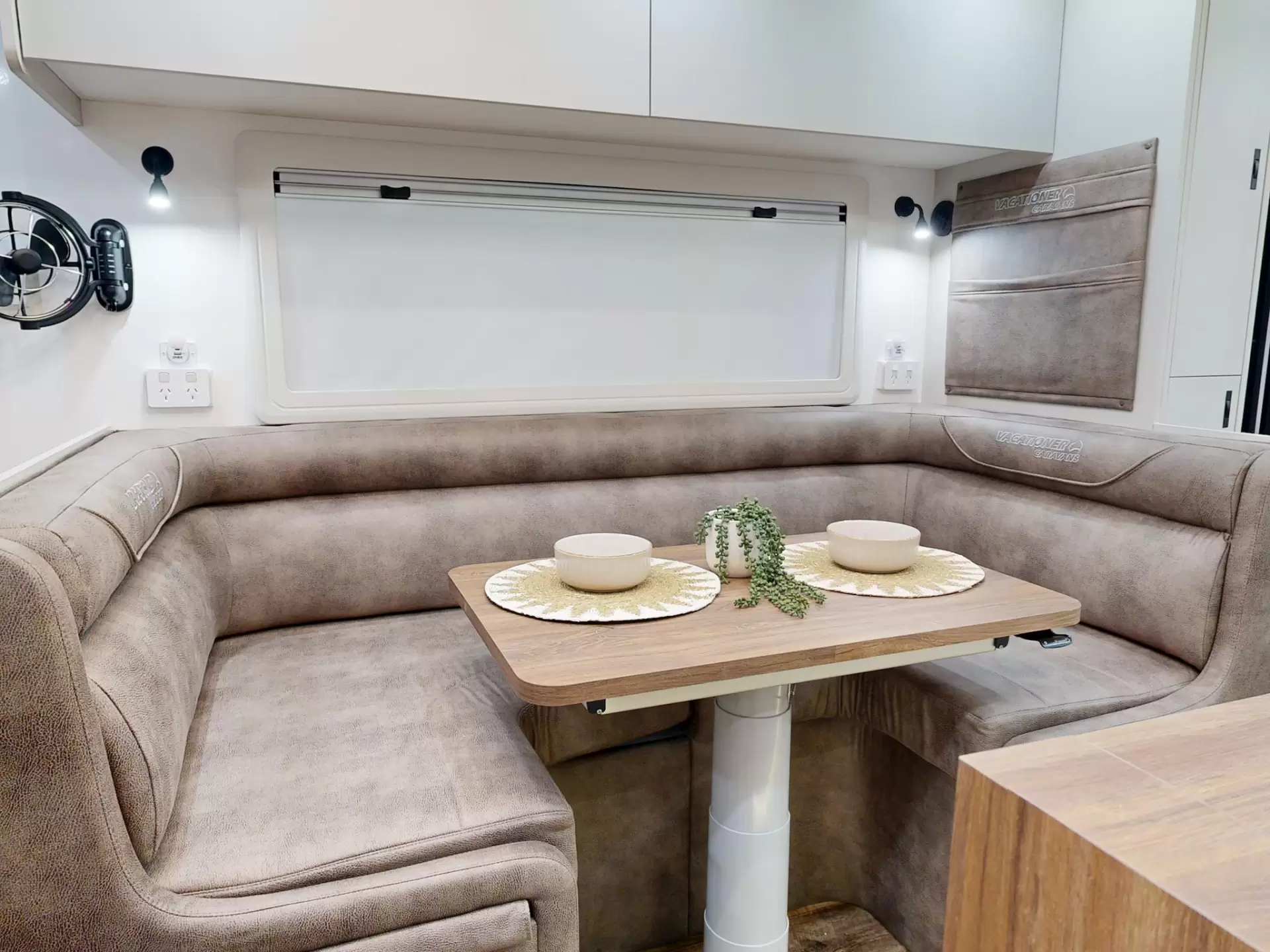 NEW 2025 VACATIONER CARAVANS ROUGH RIDER