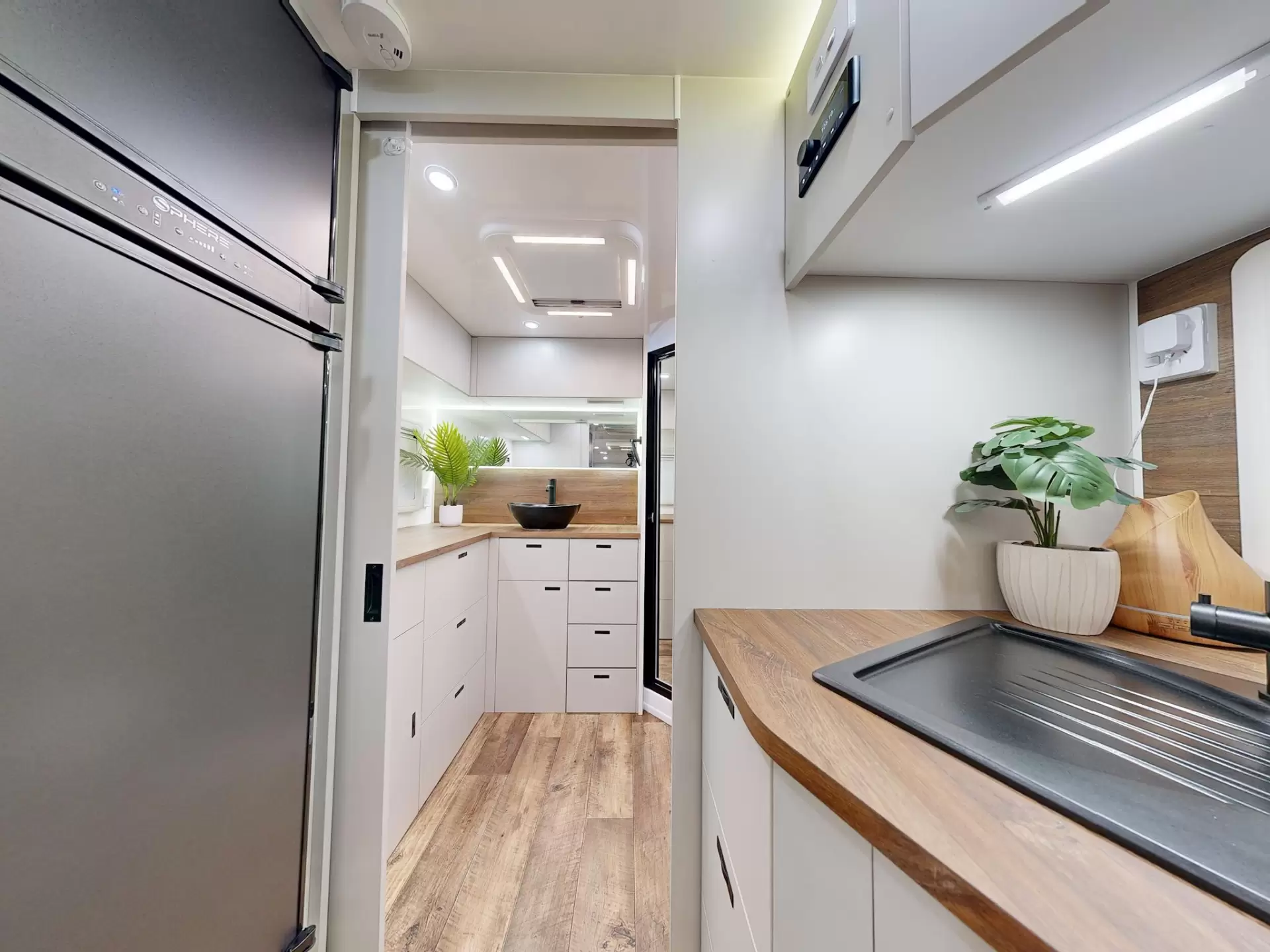 NEW 2025 VACATIONER CARAVANS ROUGH RIDER