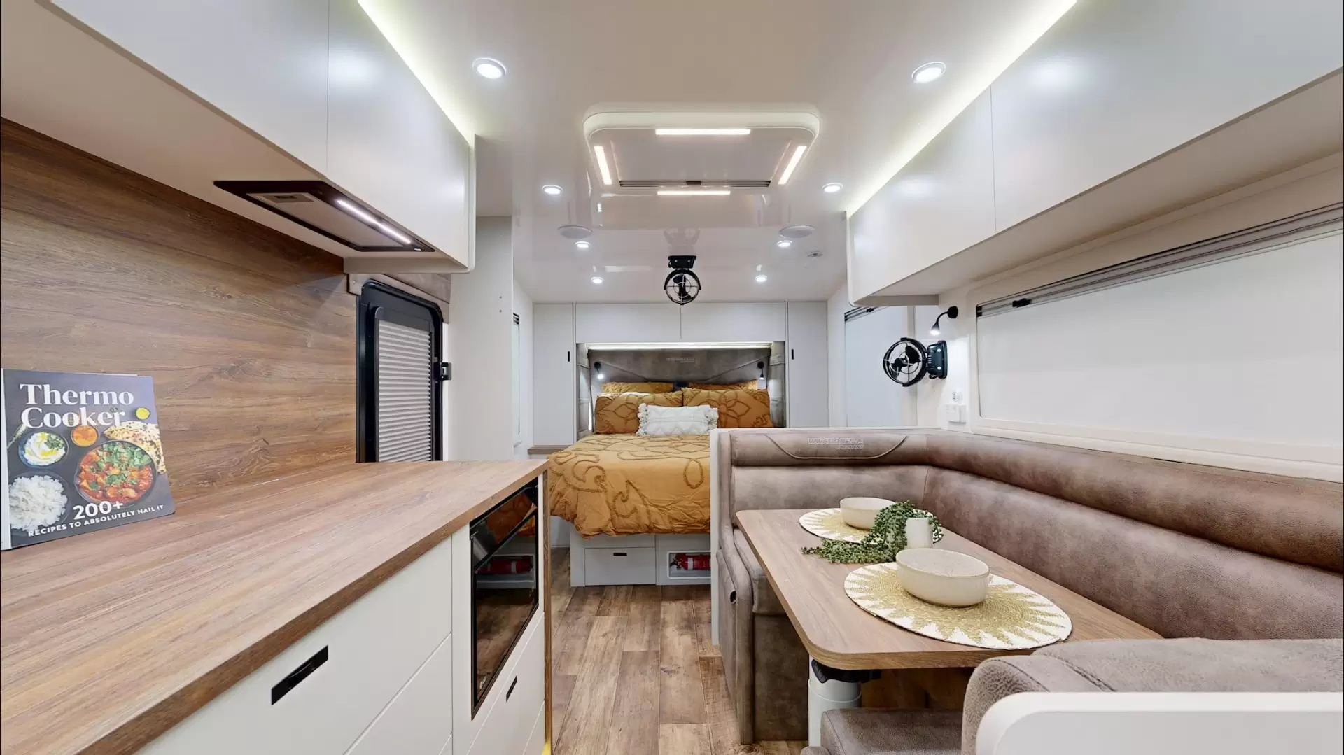 NEW 2025 VACATIONER CARAVANS ROUGH RIDER