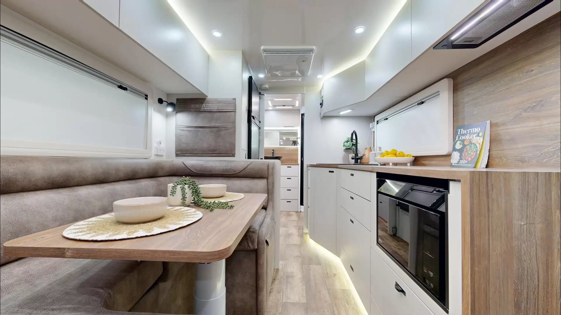 NEW 2025 VACATIONER CARAVANS ROUGH RIDER