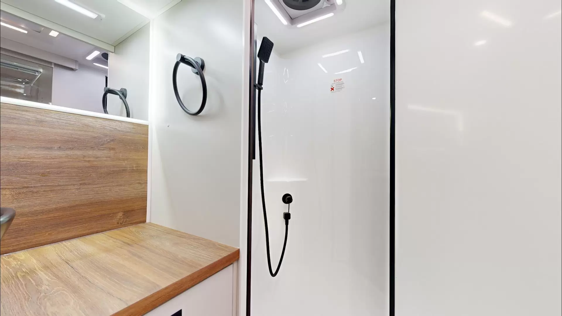 NEW 2025 VACATIONER CARAVANS ROUGH RIDER