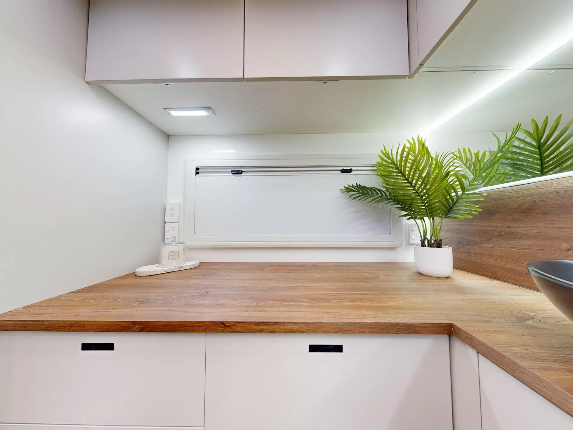 NEW 2025 VACATIONER CARAVANS ROUGH RIDER