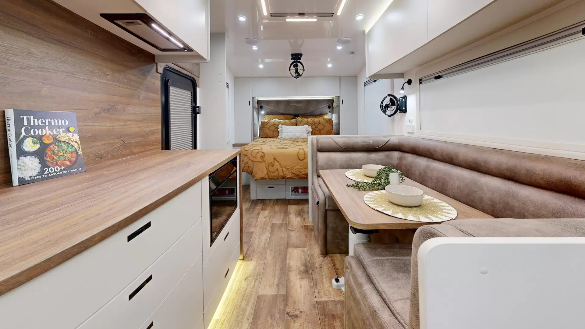 NEW 2025 VACATIONER CARAVANS ROUGH RIDER