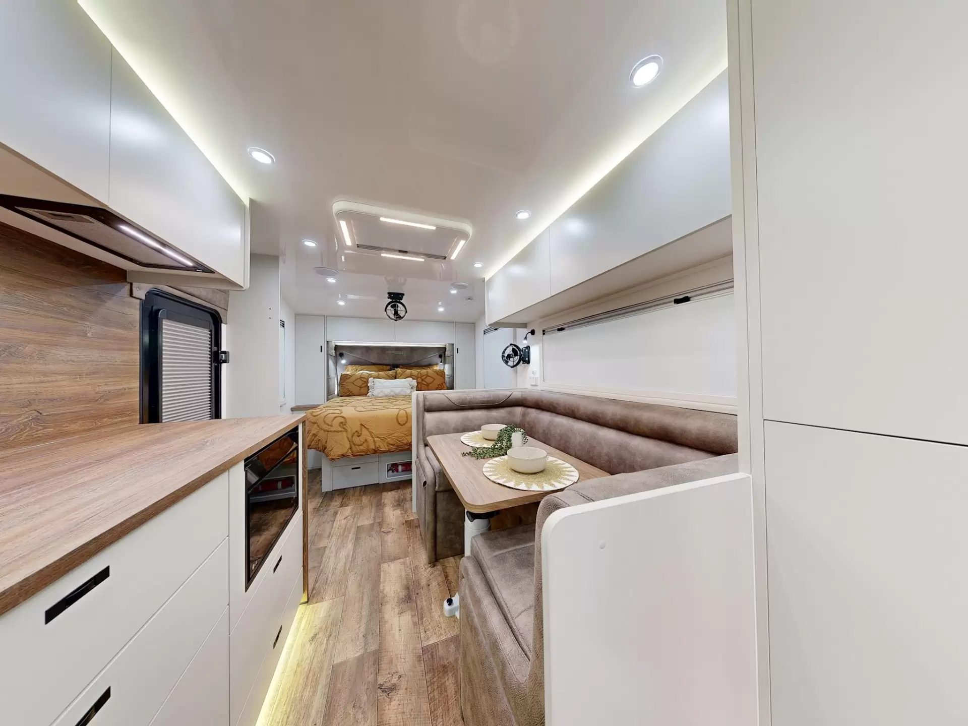 NEW 2025 VACATIONER CARAVANS ROUGH RIDER