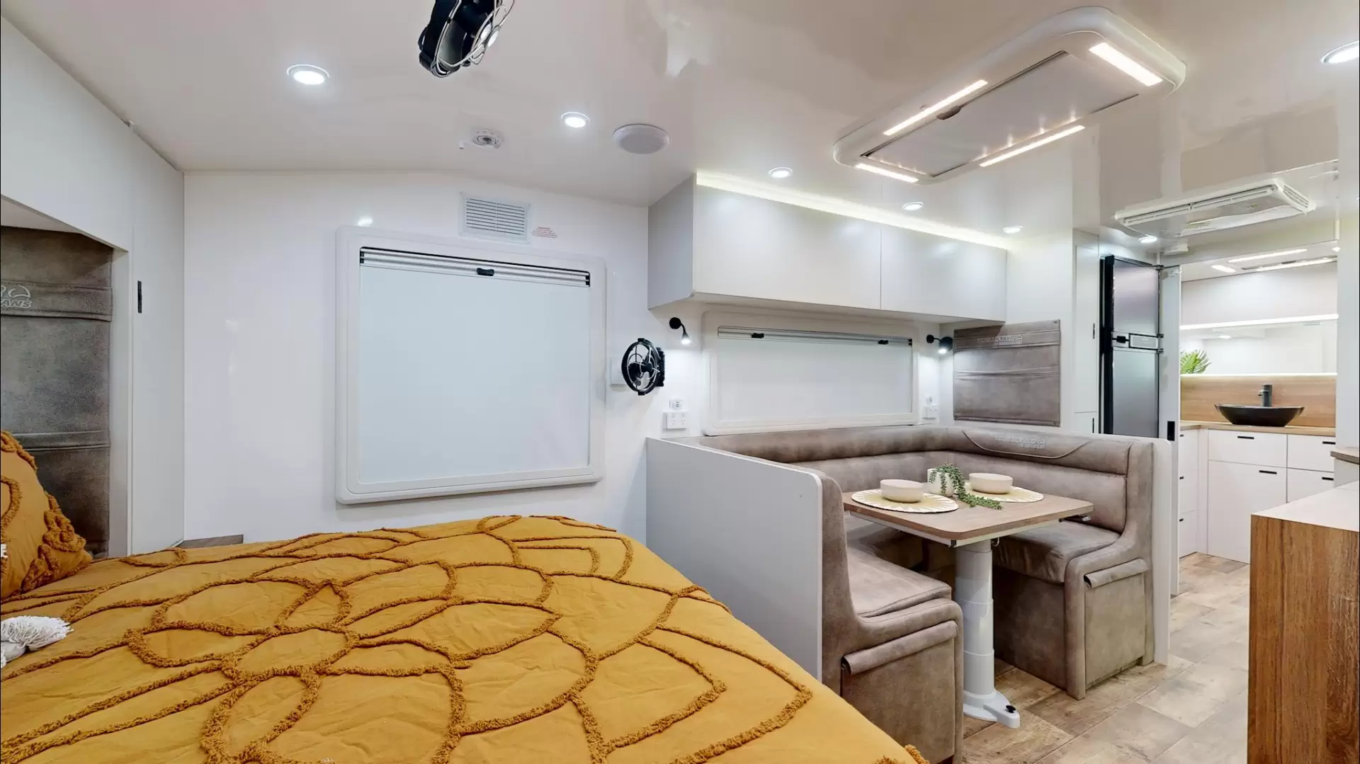 NEW 2025 VACATIONER CARAVANS ROUGH RIDER