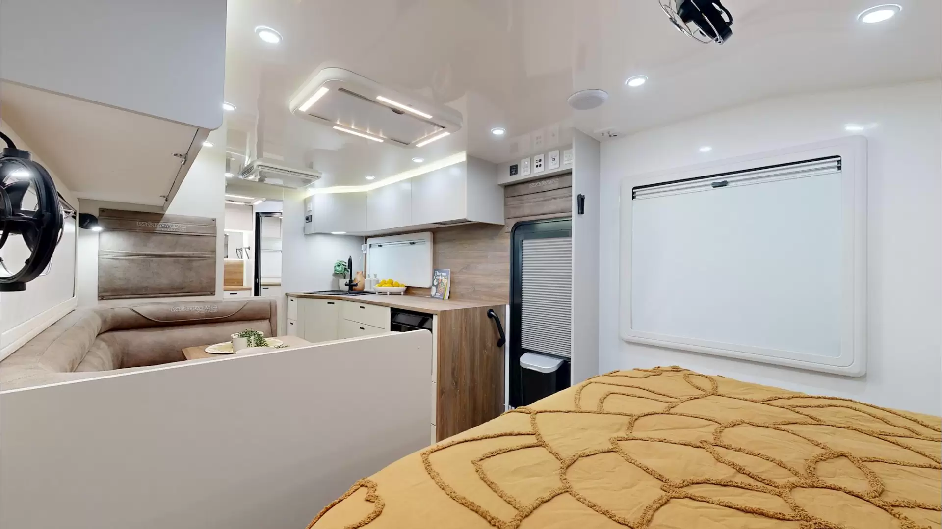 NEW 2025 VACATIONER CARAVANS ROUGH RIDER