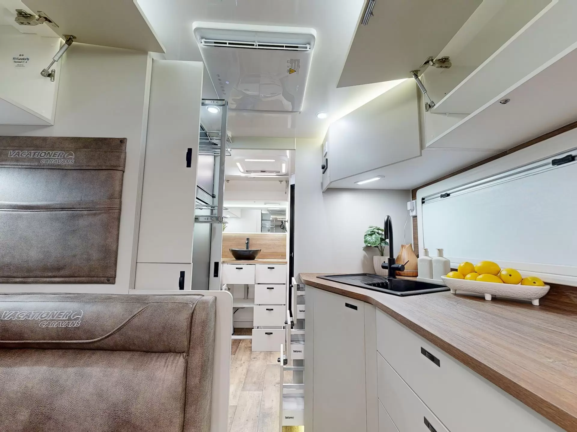 NEW 2025 VACATIONER CARAVANS ROUGH RIDER