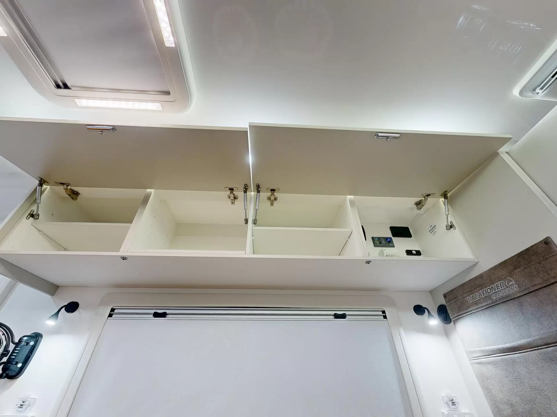 NEW 2025 VACATIONER CARAVANS ROUGH RIDER