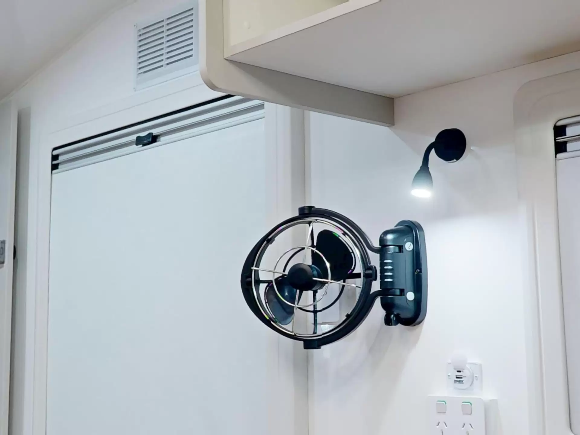 NEW 2025 VACATIONER CARAVANS ROUGH RIDER