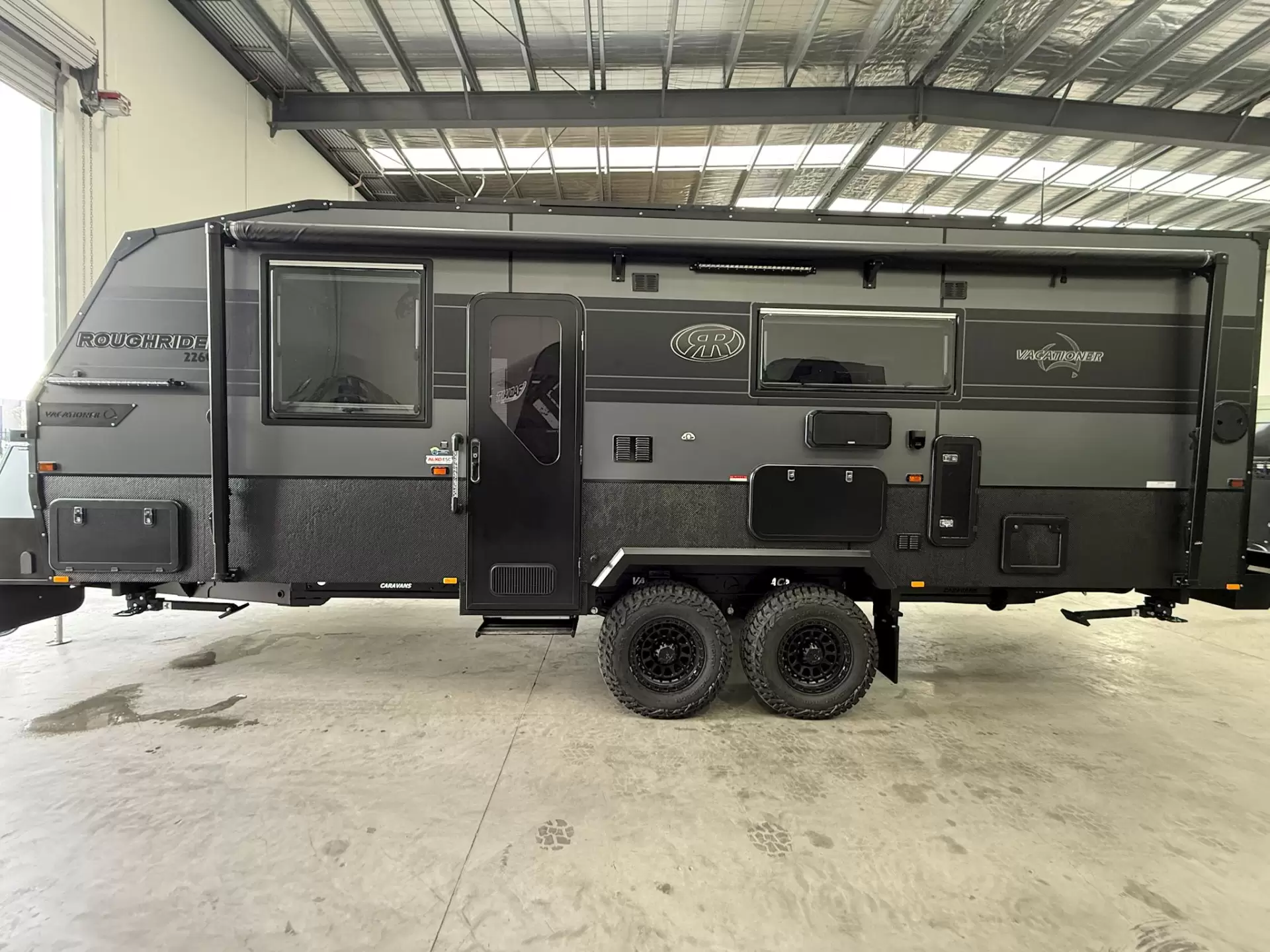 NEW 2025 VACATIONER CARAVANS ROUGH RIDER